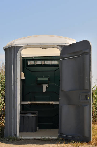 Best Construction site porta potty rental  in Line Acres, MO